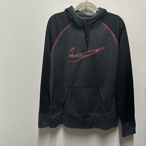 Nike women’s therma-fit hoodie - size XL